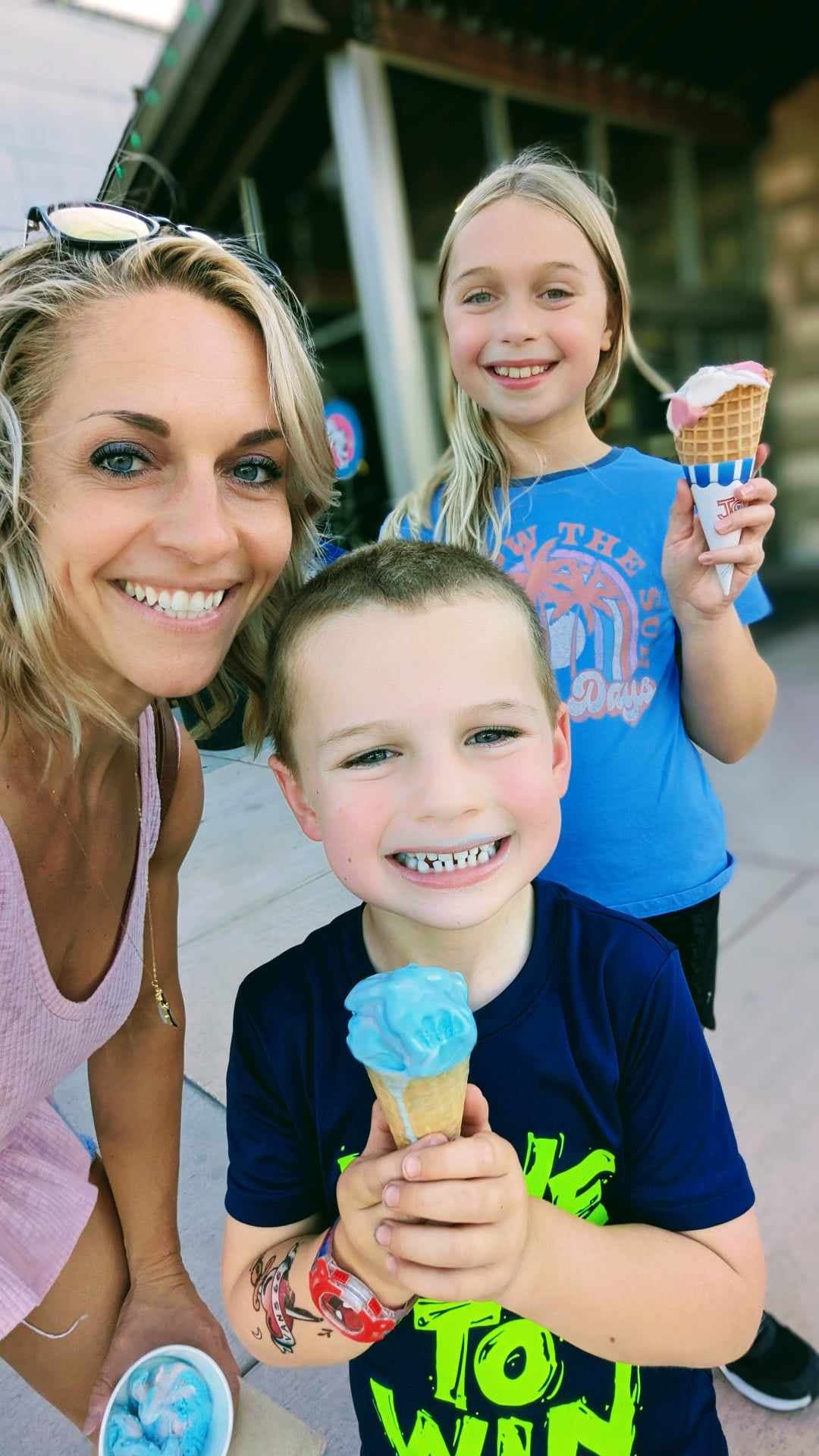 Tami and her kids